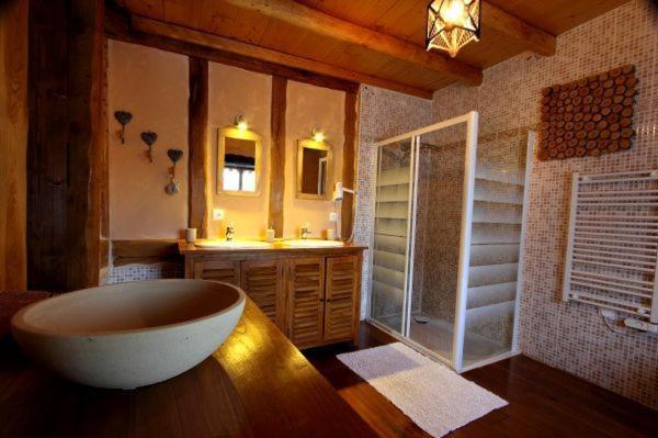 Le Domaine Des Papillons Hotel Beaujeu-Saint-Vallier-et-Pierrejux Екстериор снимка