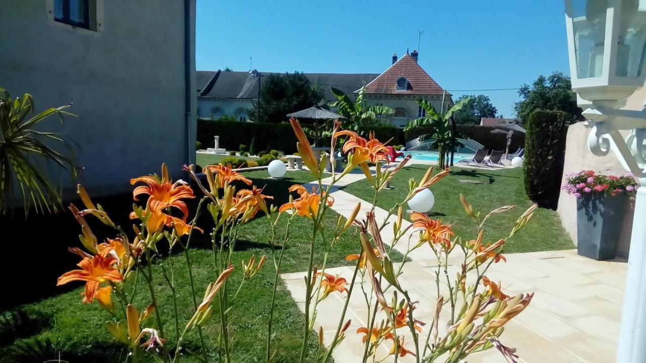 Le Domaine Des Papillons Hotel Beaujeu-Saint-Vallier-et-Pierrejux Екстериор снимка
