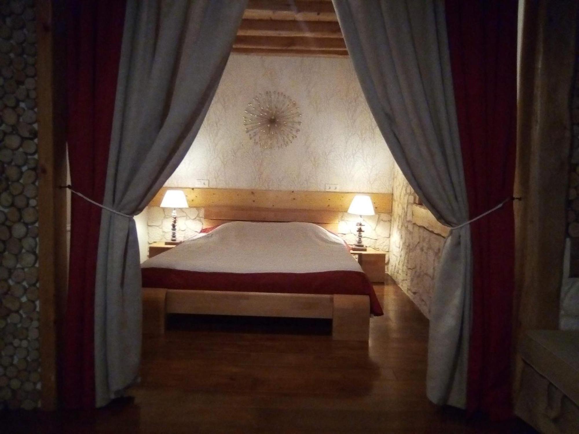 Le Domaine Des Papillons Hotel Beaujeu-Saint-Vallier-et-Pierrejux Екстериор снимка