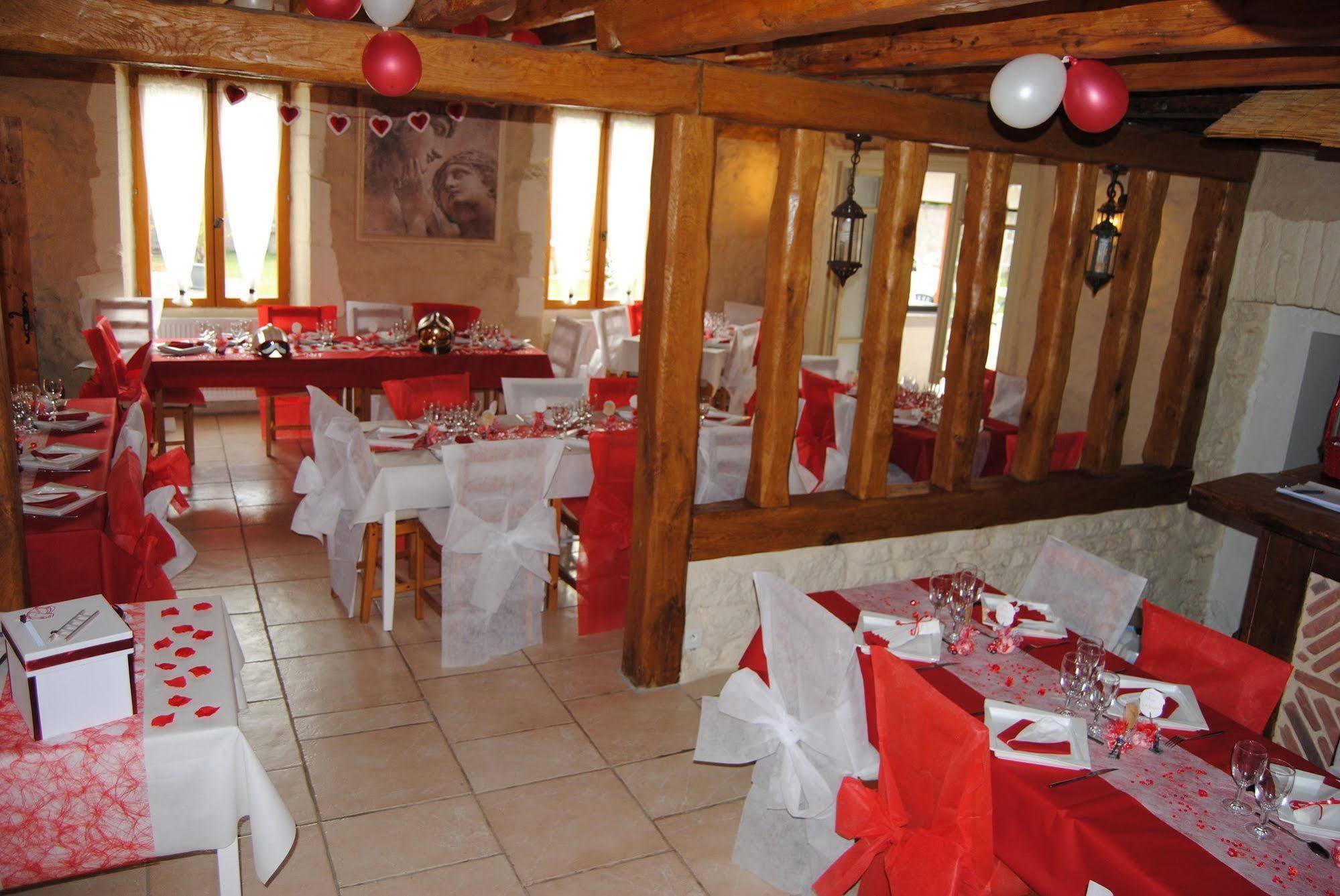 Le Domaine Des Papillons Hotel Beaujeu-Saint-Vallier-et-Pierrejux Екстериор снимка