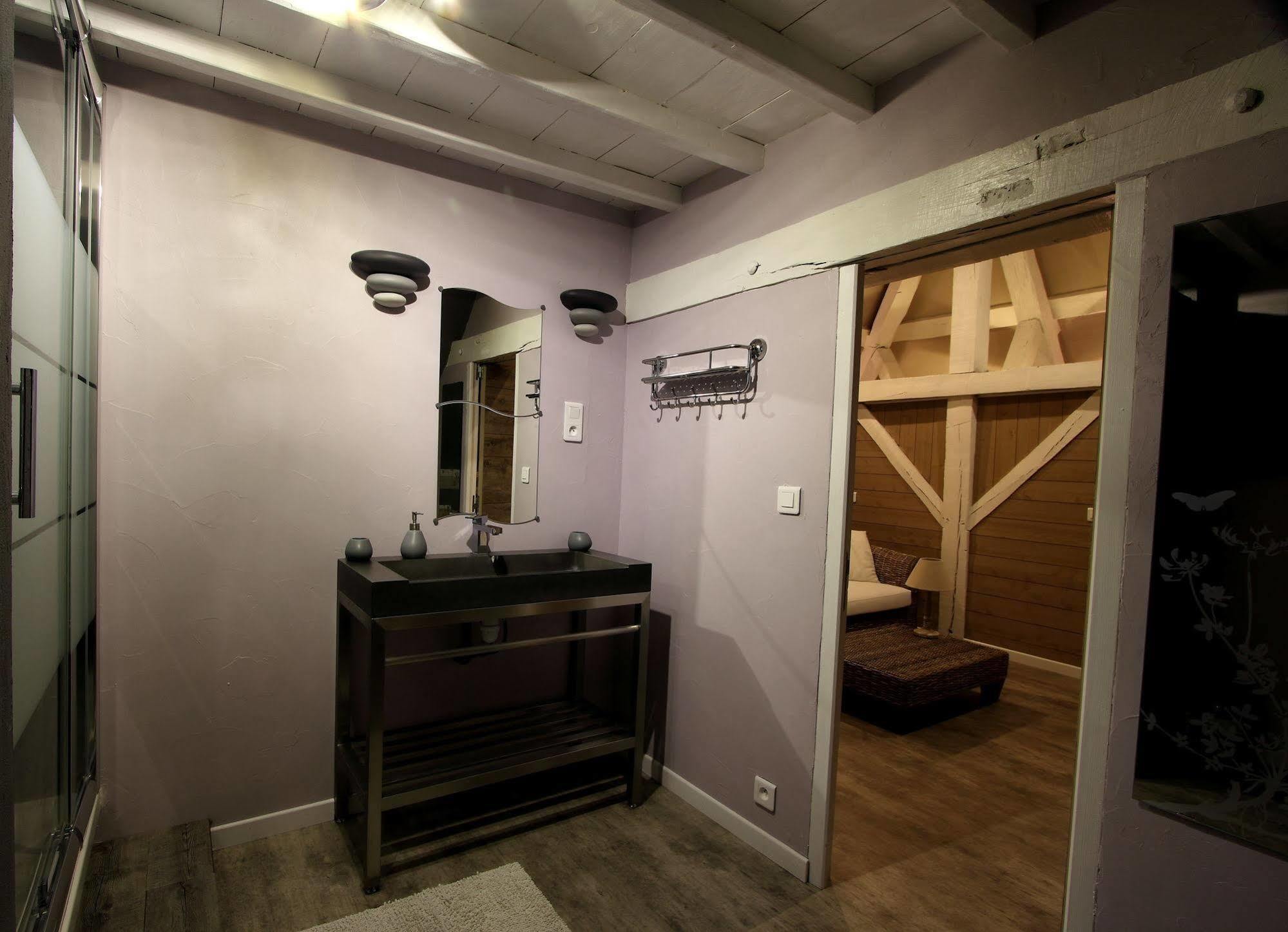 Le Domaine Des Papillons Hotel Beaujeu-Saint-Vallier-et-Pierrejux Екстериор снимка