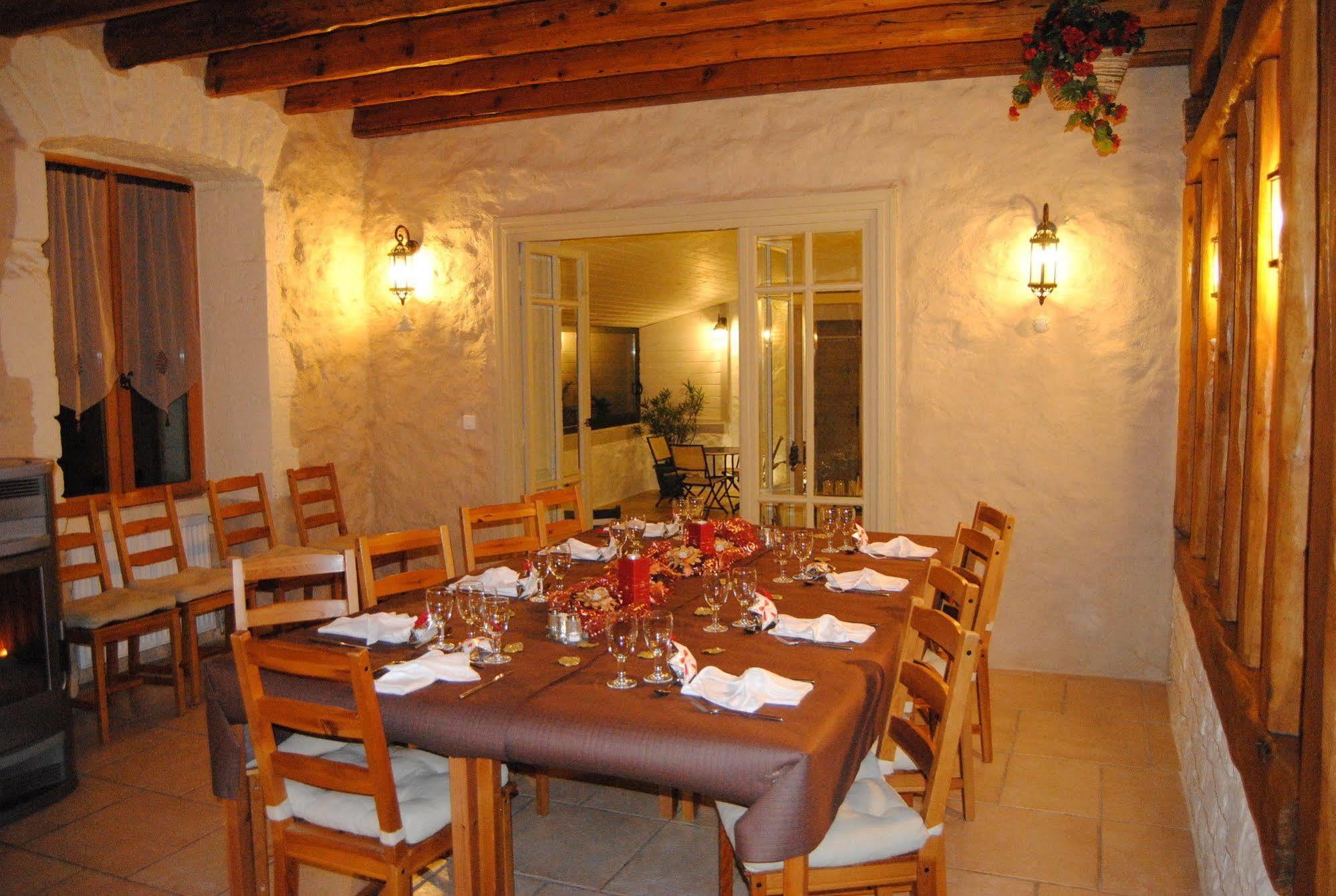 Le Domaine Des Papillons Hotel Beaujeu-Saint-Vallier-et-Pierrejux Екстериор снимка
